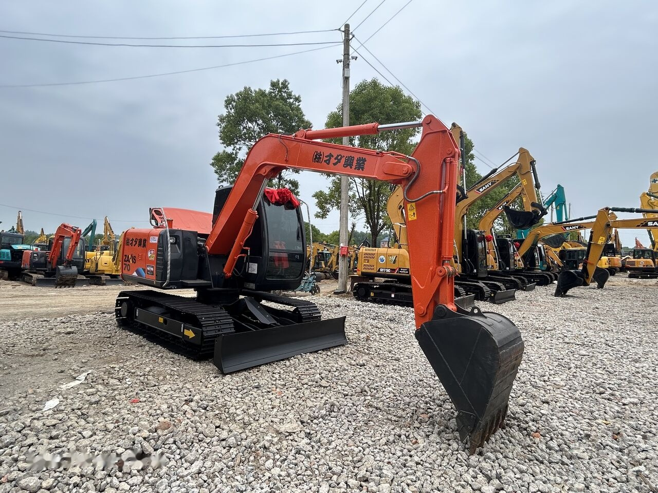 Hitachi ZX70 - Верижен багер: снимка 5 Hitachi ZX70 - Верижен багер: снимка 5