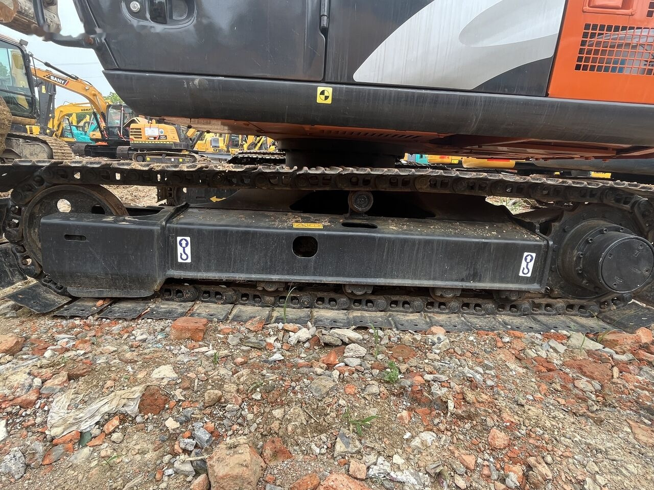 Hitachi ZX70 - Мини багер: снимка 3 Hitachi ZX70 - Мини багер: снимка 3