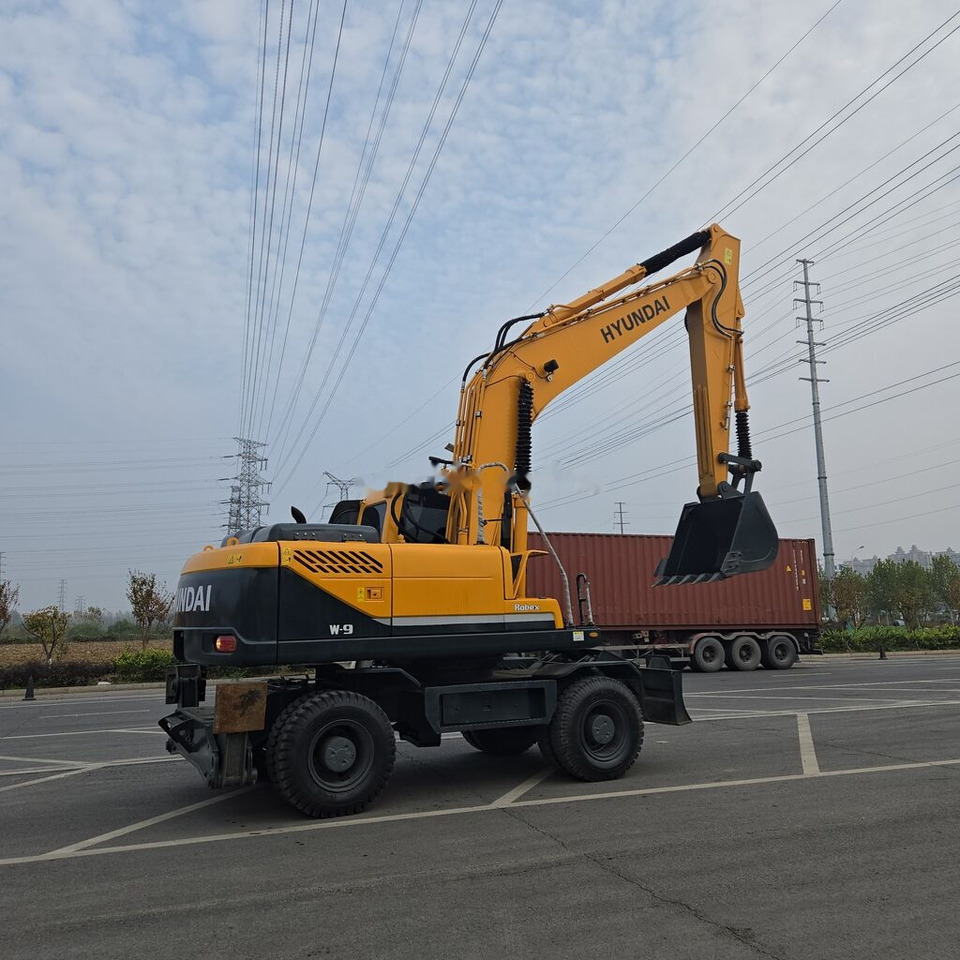 Hyundai R210W-9 - Колесен багер: снимка 2 Hyundai R210W-9 - Колесен багер: снимка 2