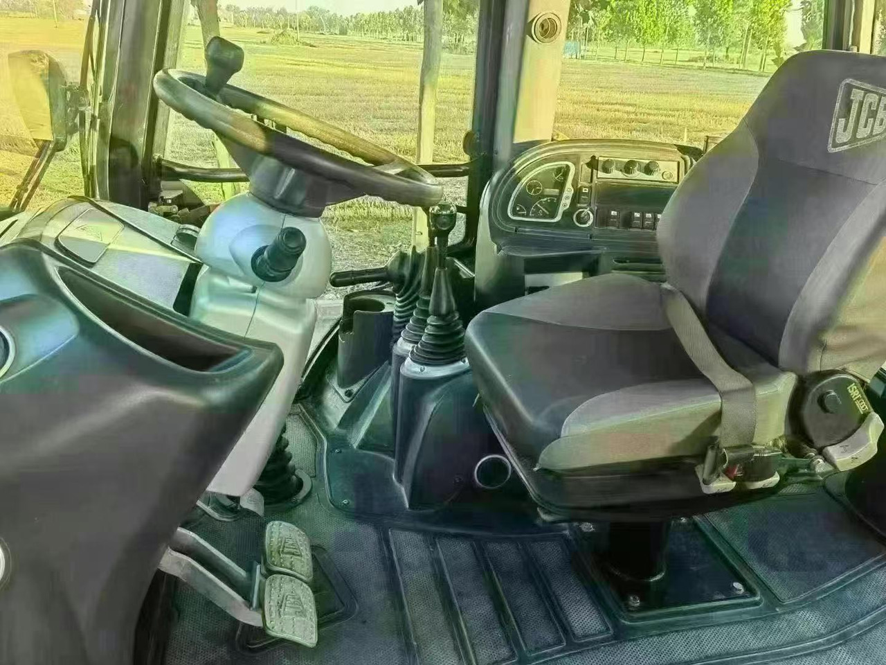JCB 3CX - Багер-товарач: снимка 5 JCB 3CX - Багер-товарач: снимка 5