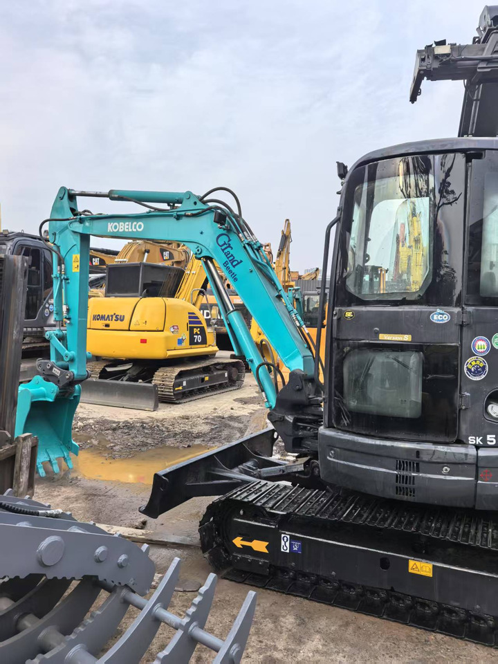 KOBELCO SK55SR - Мини багер: снимка 3 KOBELCO SK55SR - Мини багер: снимка 3