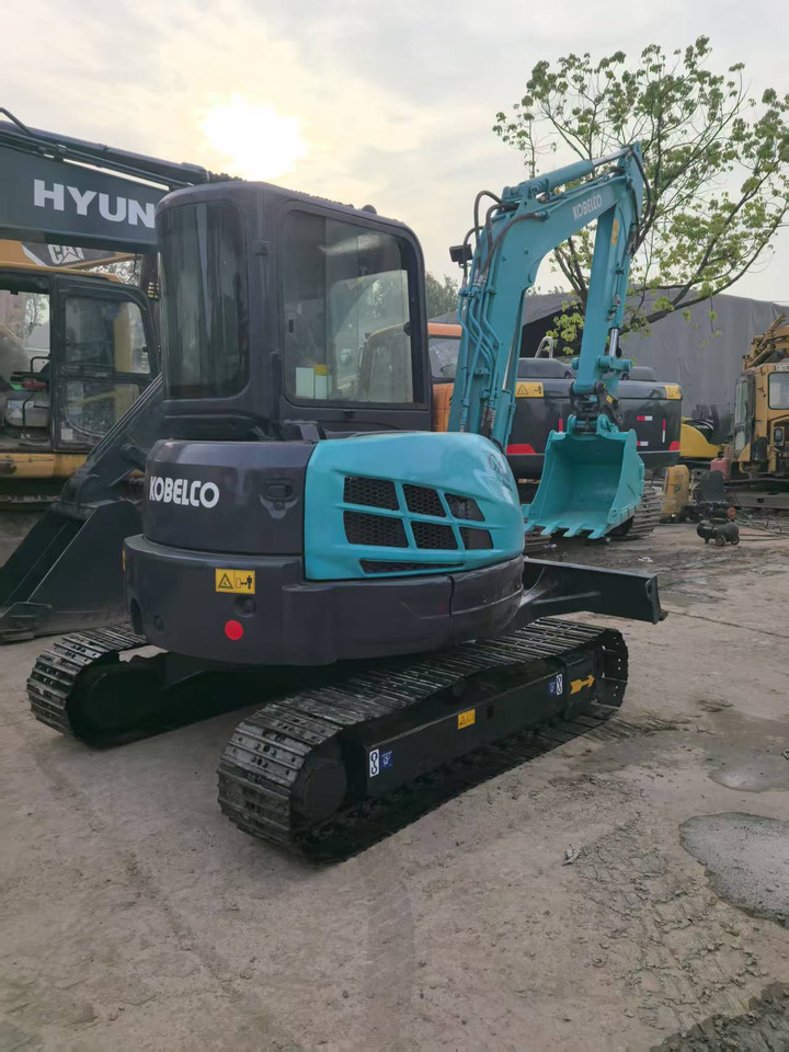KOBELCO SK55SR - Мини багер: снимка 1 KOBELCO SK55SR - Мини багер: снимка 1