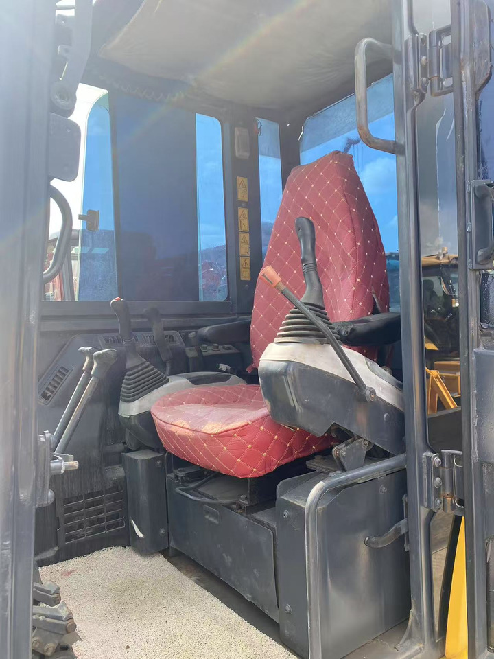 Мини багер KOMATSU PC56-7: снимка 8 Мини багер KOMATSU PC56-7: снимка 8