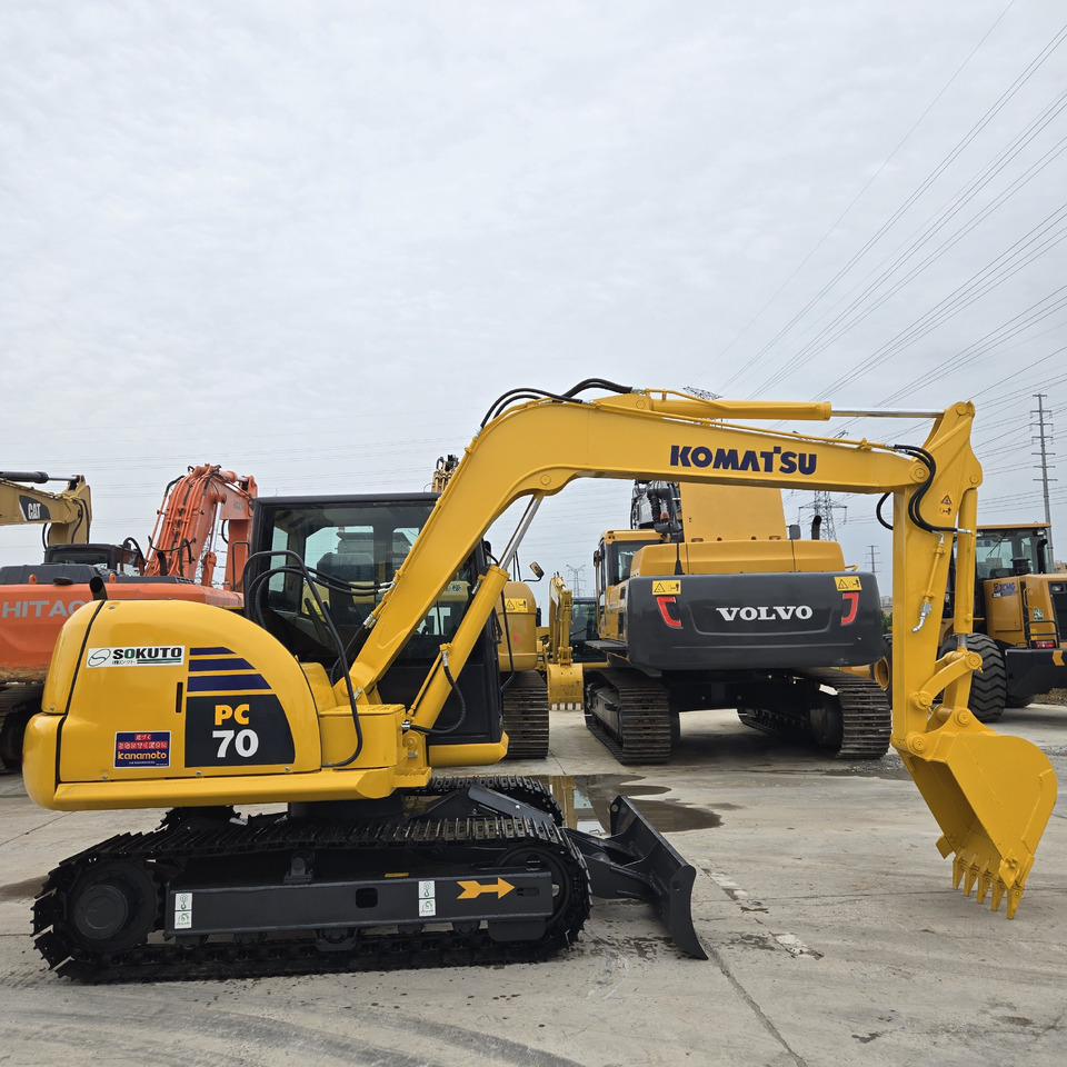KOMATSU PC70-8 - Мини багер: снимка 2 KOMATSU PC70-8 - Мини багер: снимка 2