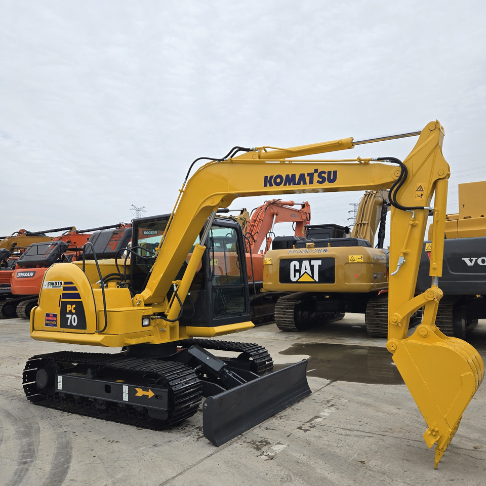 KOMATSU PC70-8 - Мини багер: снимка 3 KOMATSU PC70-8 - Мини багер: снимка 3