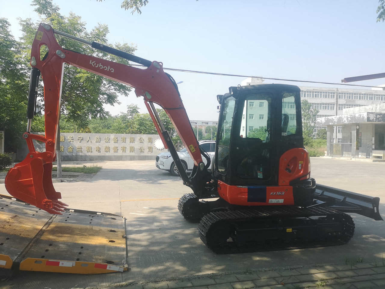 KUBOTA KX163-5 - Мини багер: снимка 1 KUBOTA KX163-5 - Мини багер: снимка 1