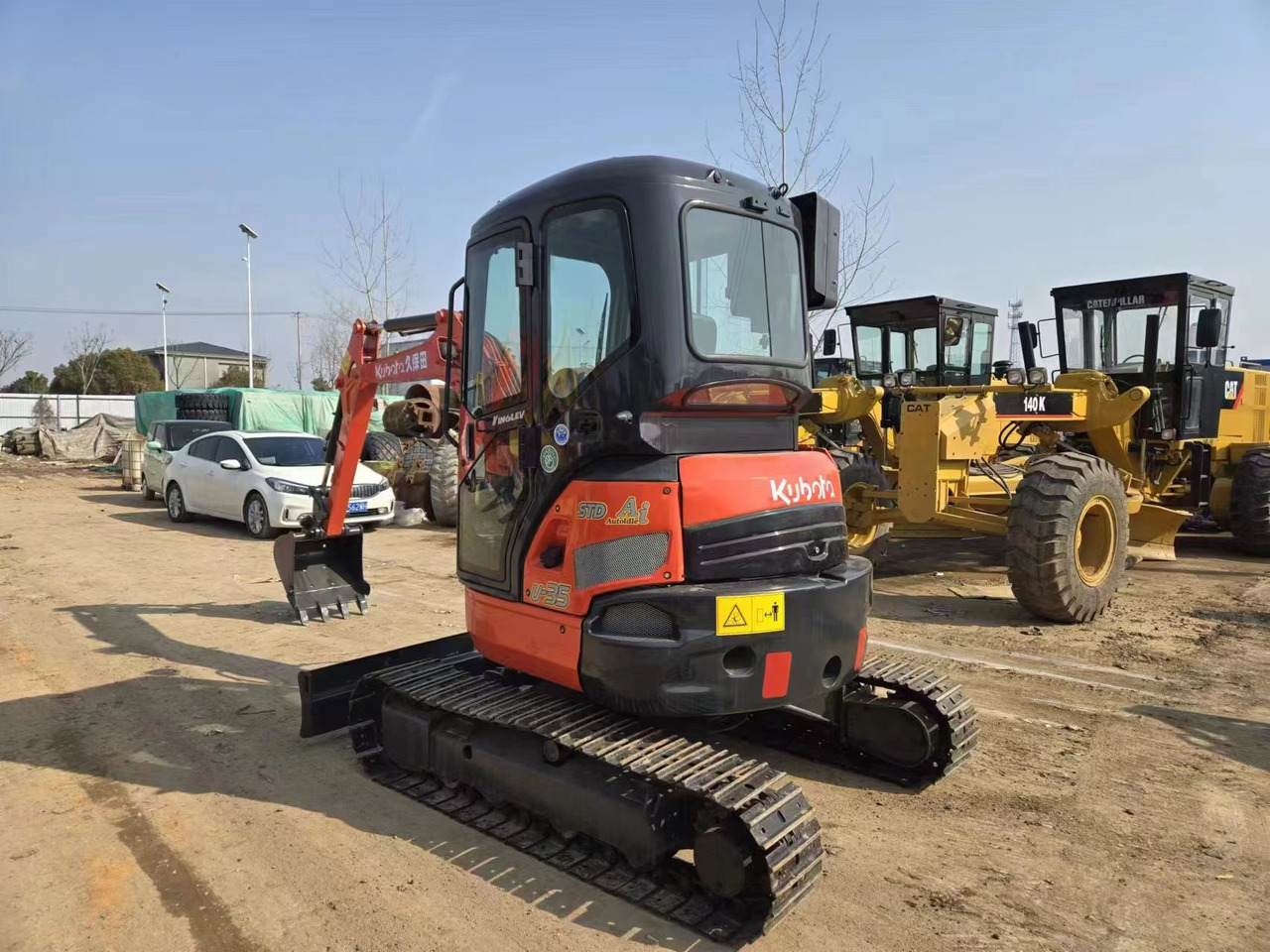 KUBOTA U35 - Мини багер: снимка 2 KUBOTA U35 - Мини багер: снимка 2