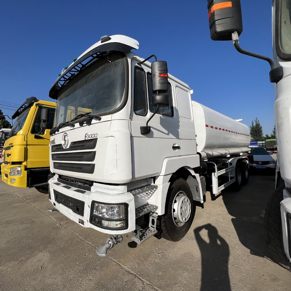 SHACMAN F3000 Water Truck - Камион: снимка 4 SHACMAN F3000 Water Truck - Камион: снимка 4