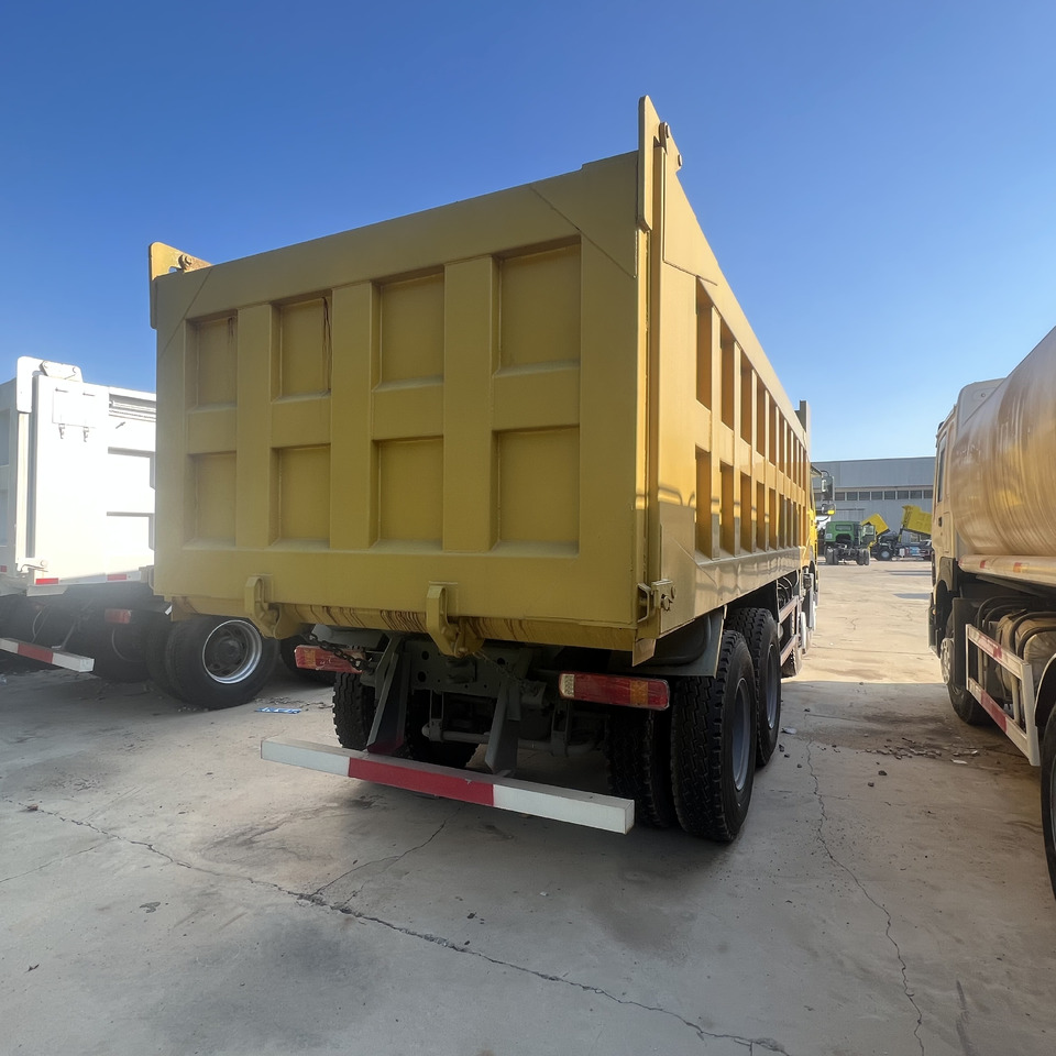 SINOTRUK HOWO - Камион: снимка 2 SINOTRUK HOWO - Камион: снимка 2