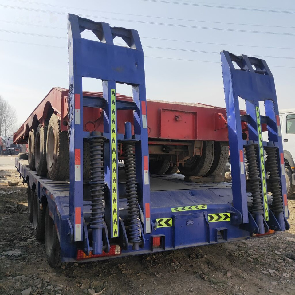 - Нискорамна площадка полуремарке: снимка 2 - Нискорамна площадка полуремарке: снимка 2