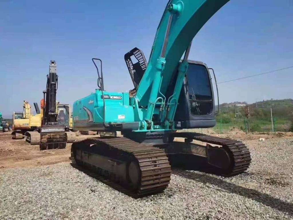 Kobelco SK 260 LC-8 Acera - Верижен багер: снимка 3 Kobelco SK 260 LC-8 Acera - Верижен багер: снимка 3