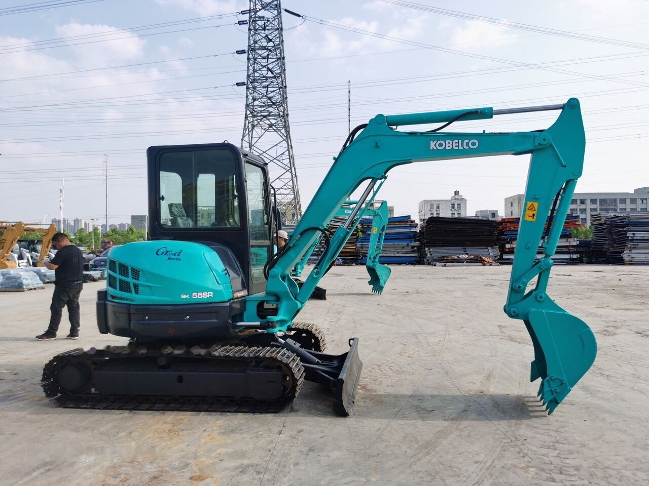 Kobelco SK55SR - Мини багер: снимка 1 Kobelco SK55SR - Мини багер: снимка 1