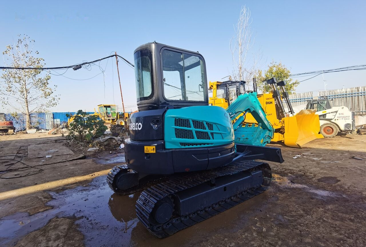 Kobelco SK55SR - Мини багер: снимка 1 Kobelco SK55SR - Мини багер: снимка 1