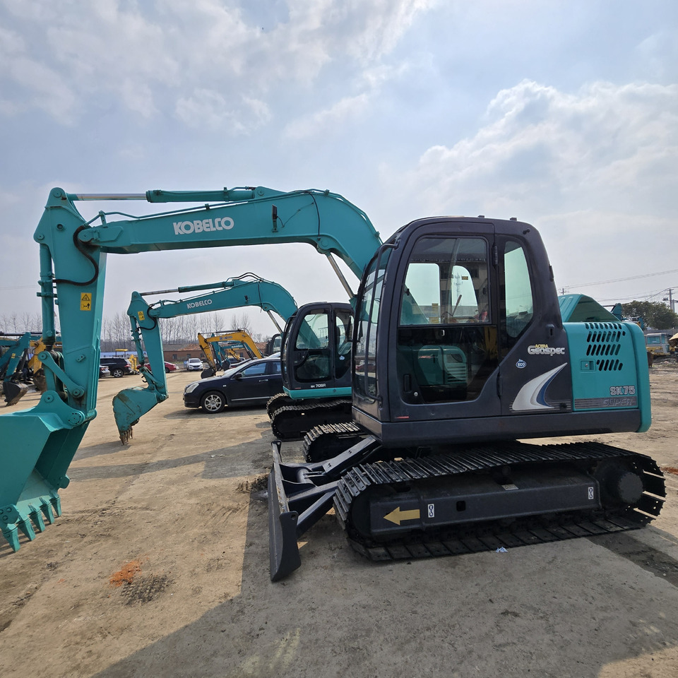 Kobelco SK75-8 - Мини багер: снимка 2 Kobelco SK75-8 - Мини багер: снимка 2