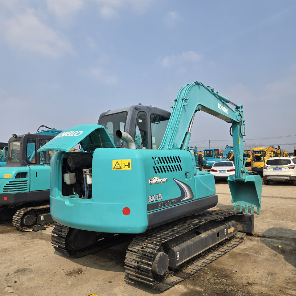 Kobelco SK75-8 - Мини багер: снимка 4 Kobelco SK75-8 - Мини багер: снимка 4