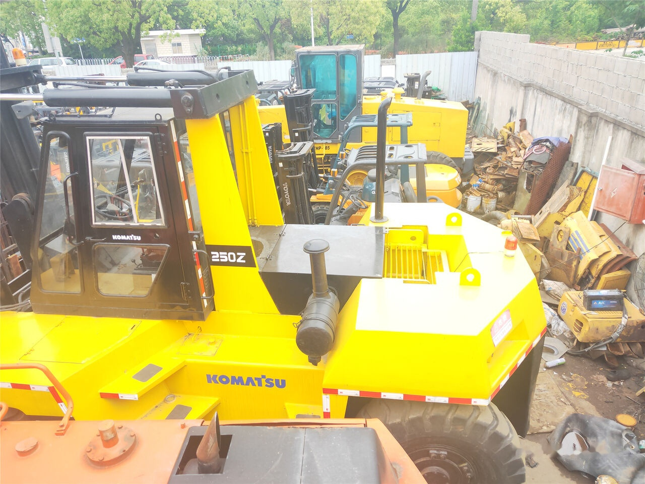 Komatsu FD250 - Дизелов мотокар: снимка 1 Komatsu FD250 - Дизелов мотокар: снимка 1