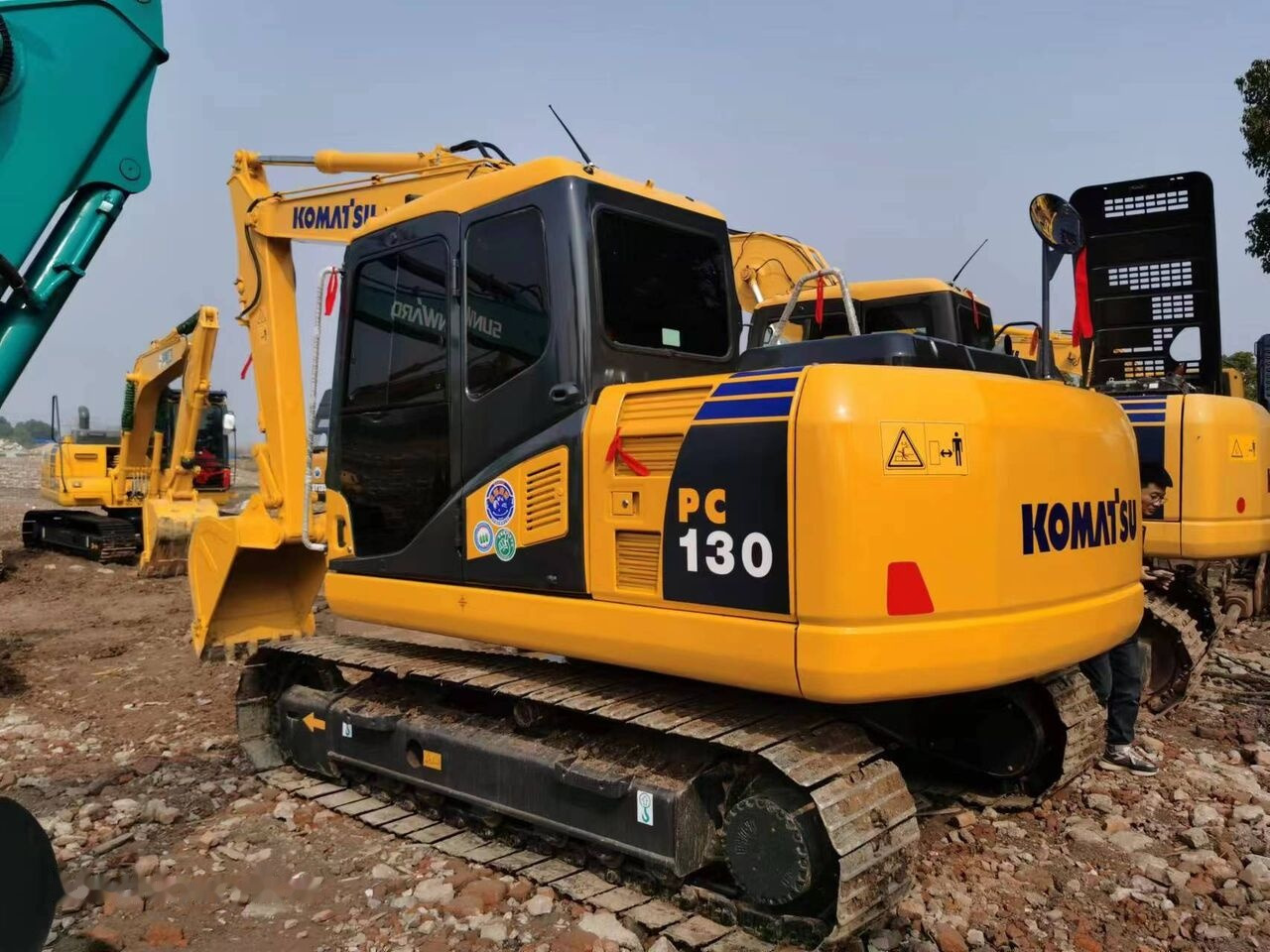 Komatsu PC130 - Верижен багер: снимка 5 Komatsu PC130 - Верижен багер: снимка 5