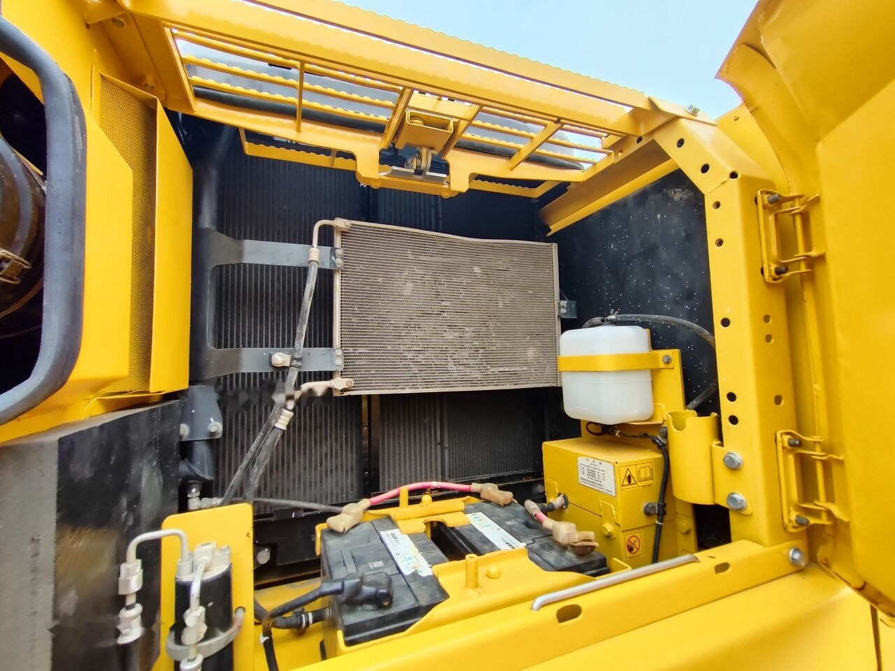 Верижен багер Komatsu PC160LC-7: снимка 10