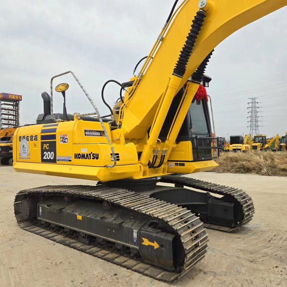 Komatsu PC200-8 - Верижен багер: снимка 4 Komatsu PC200-8 - Верижен багер: снимка 4