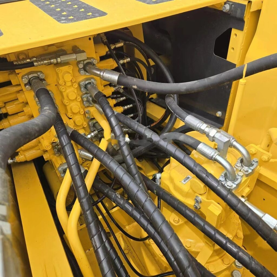 Лизинг на Komatsu PC200-8 Komatsu PC200-8: снимка 11