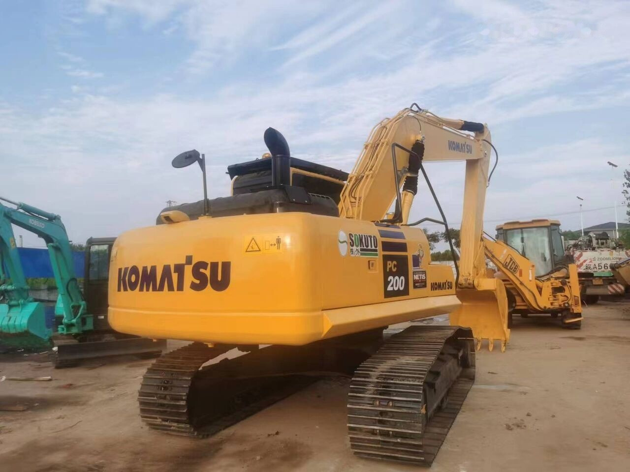 Komatsu PC200-8 - Верижен багер: снимка 3 Komatsu PC200-8 - Верижен багер: снимка 3