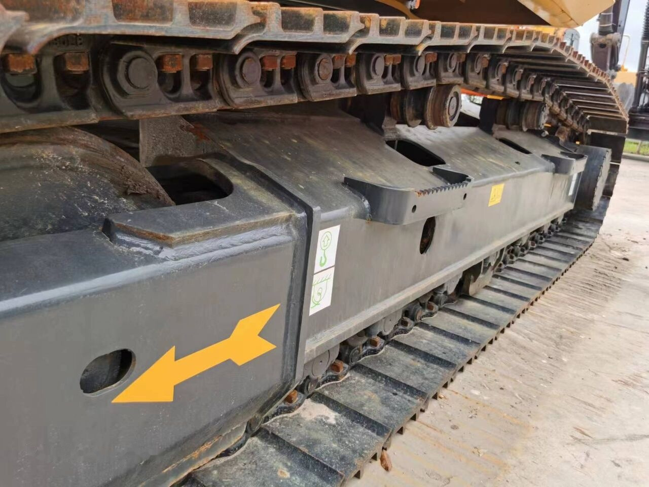Верижен багер Komatsu PC200-8: снимка 12