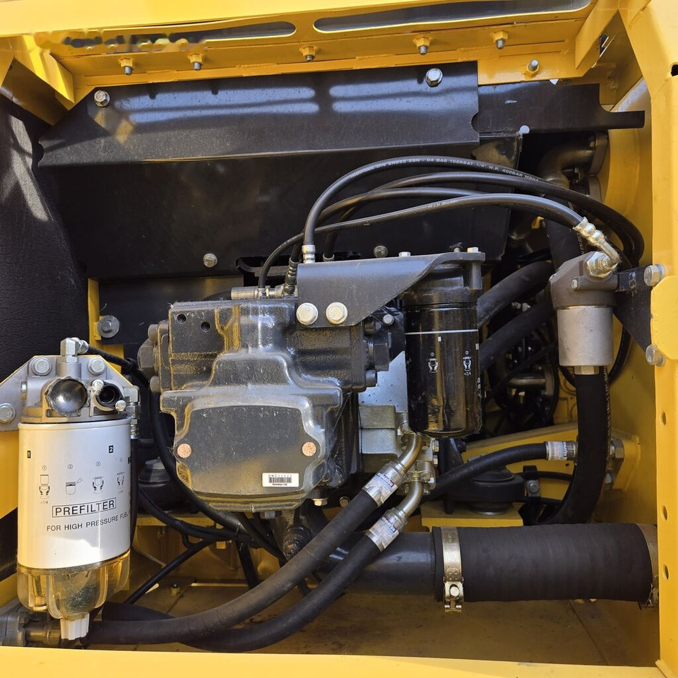 Komatsu PC200-8 - Верижен багер: снимка 2 Komatsu PC200-8 - Верижен багер: снимка 2