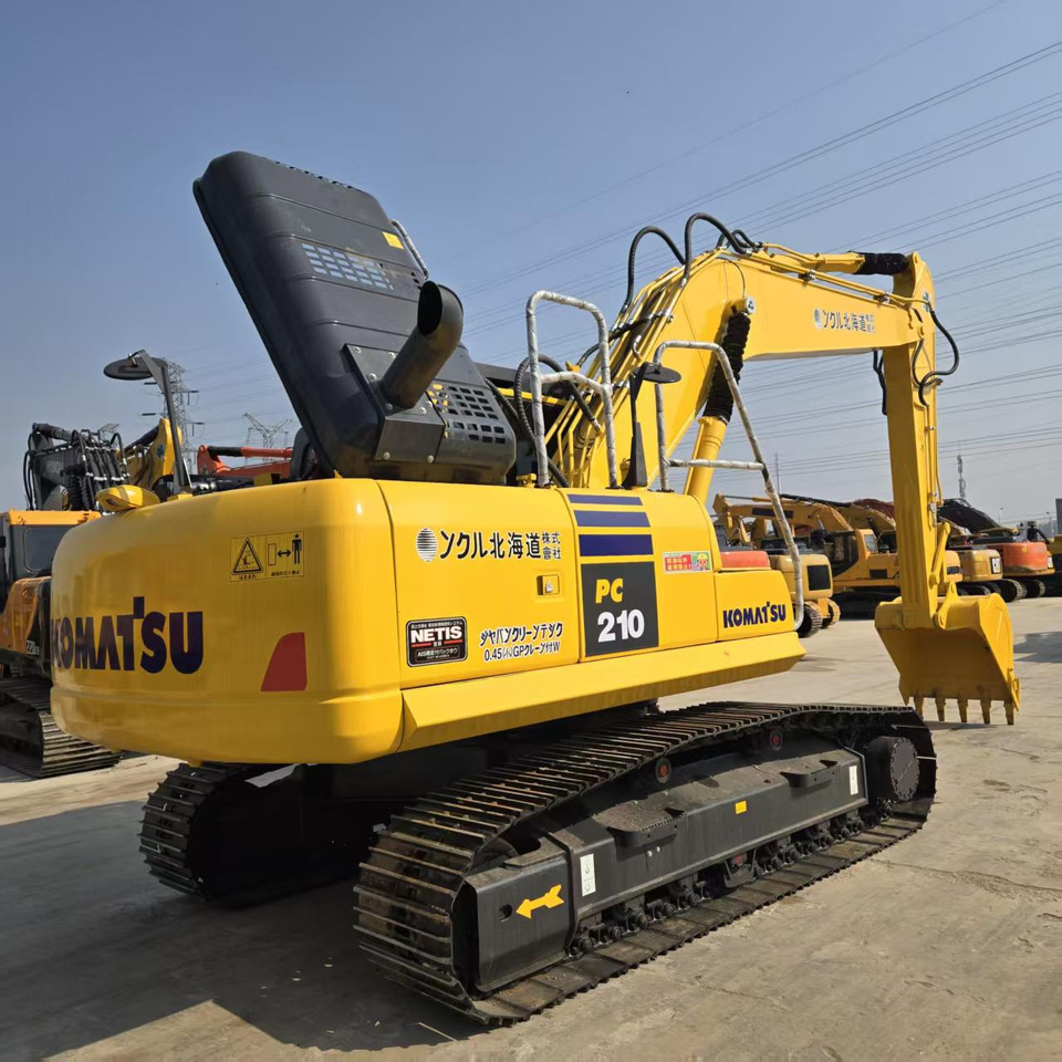 Komatsu PC210-8 - Верижен багер: снимка 2 Komatsu PC210-8 - Верижен багер: снимка 2