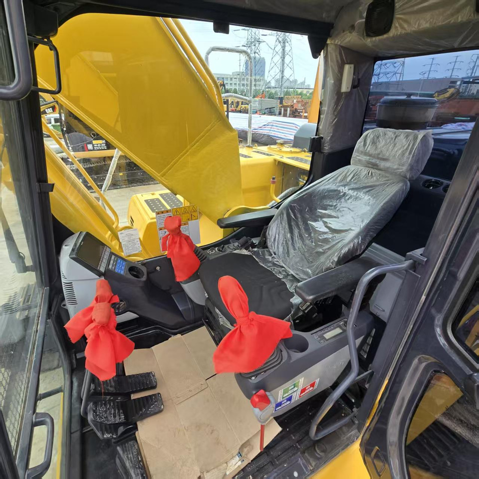 Лизинг на Komatsu PC220-8 Komatsu PC220-8: снимка 9