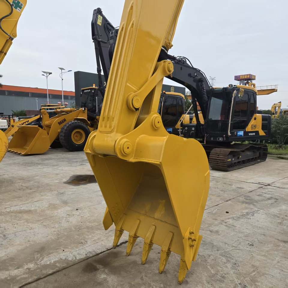 Лизинг на Komatsu PC220-8 Komatsu PC220-8: снимка 8