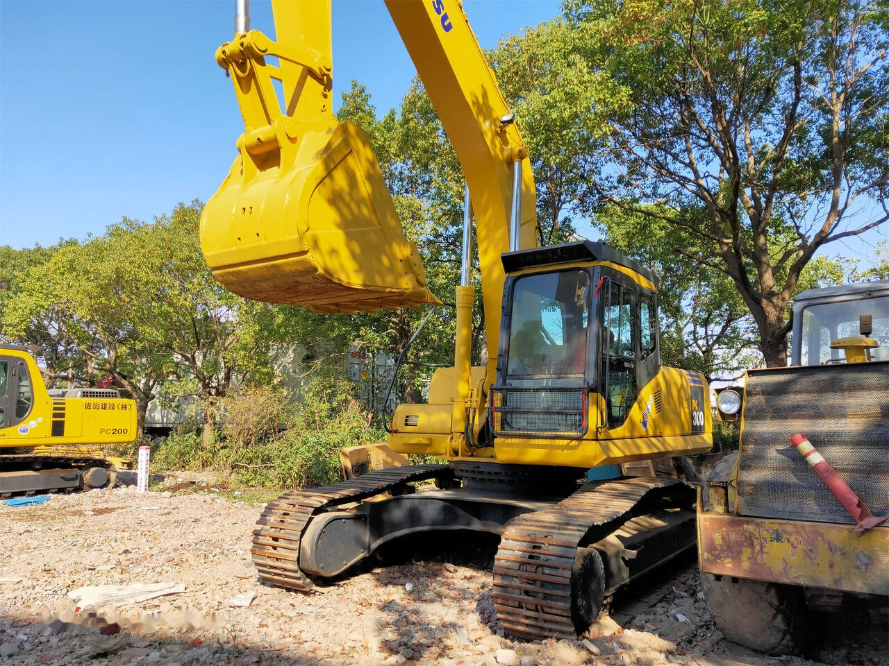 Komatsu PC300-7 - Верижен багер: снимка 4 Komatsu PC300-7 - Верижен багер: снимка 4