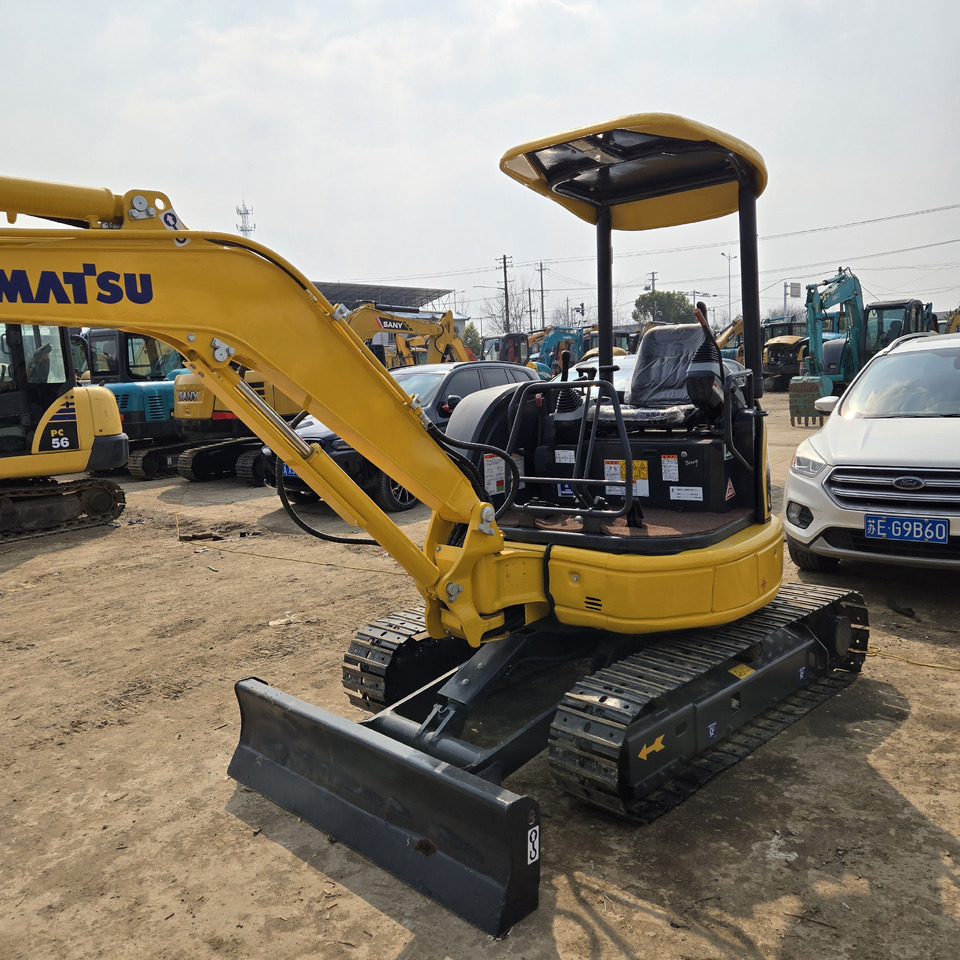 Мини багер Komatsu PC30MR: снимка 6
