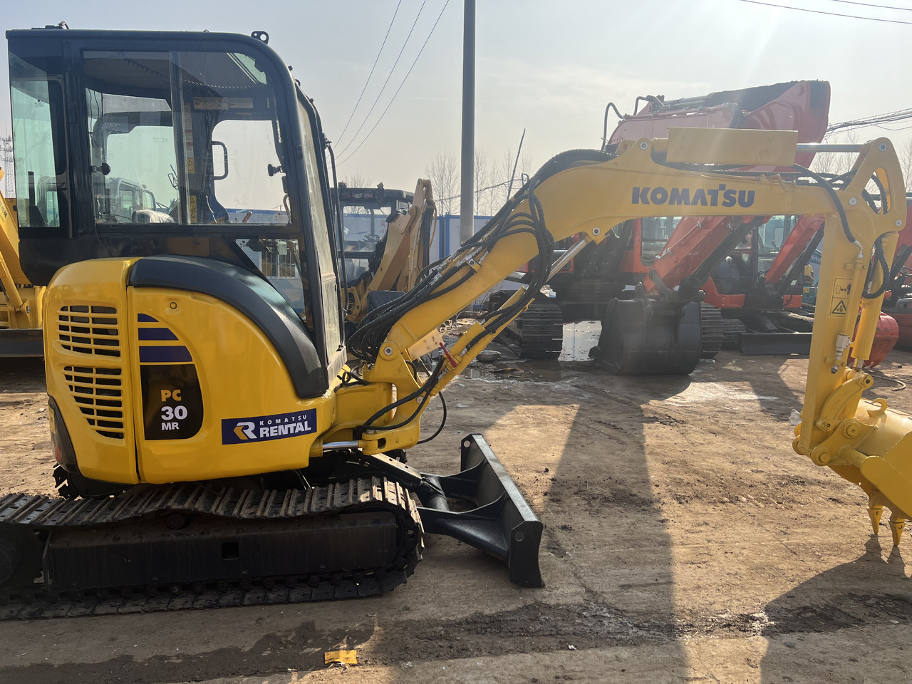 Komatsu PC30MR - Мини багер: снимка 2 Komatsu PC30MR - Мини багер: снимка 2