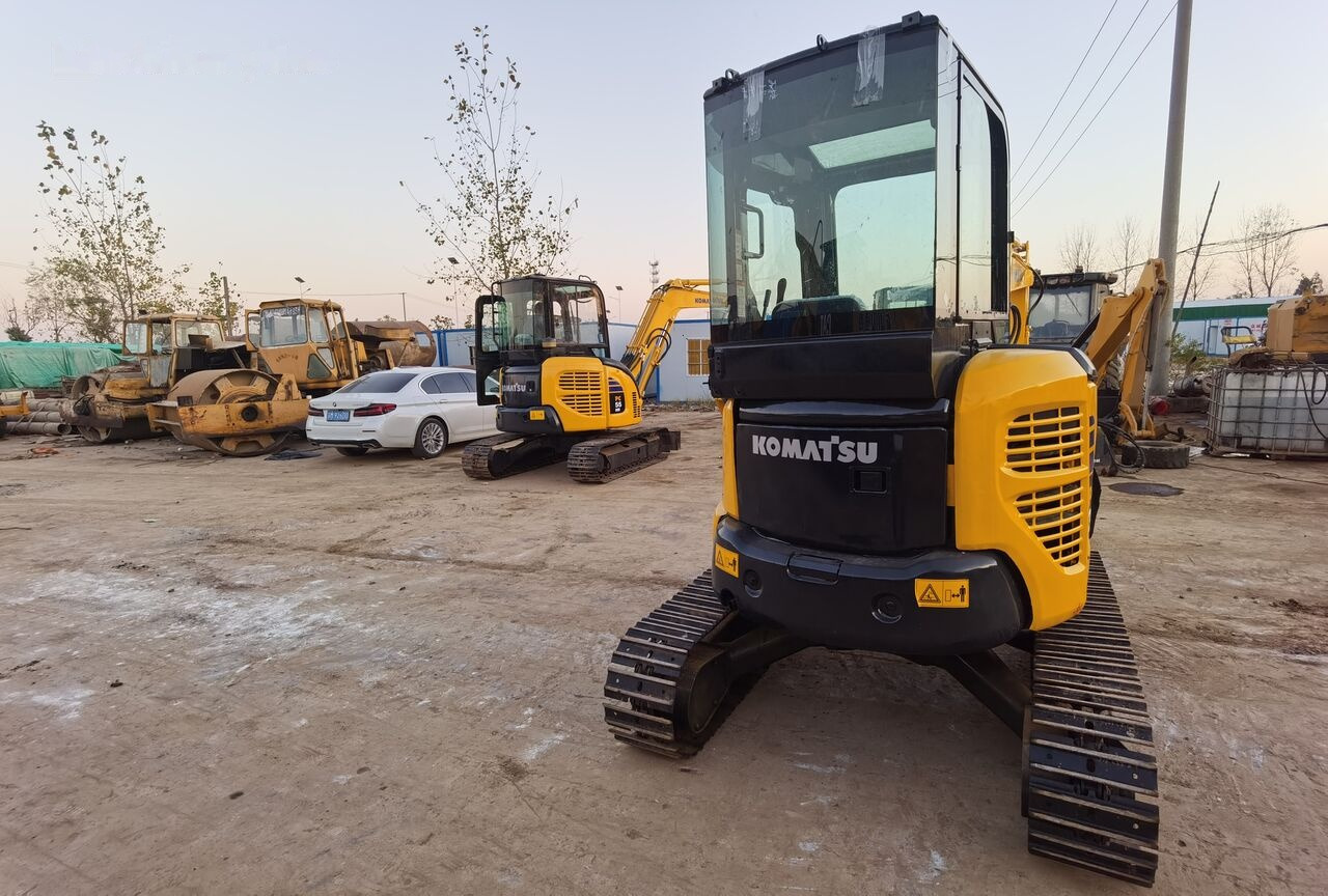 Мини багер Komatsu PC35: снимка 9
