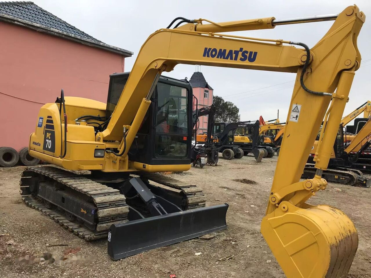 Komatsu PC70-8 - Верижен багер: снимка 2 Komatsu PC70-8 - Верижен багер: снимка 2