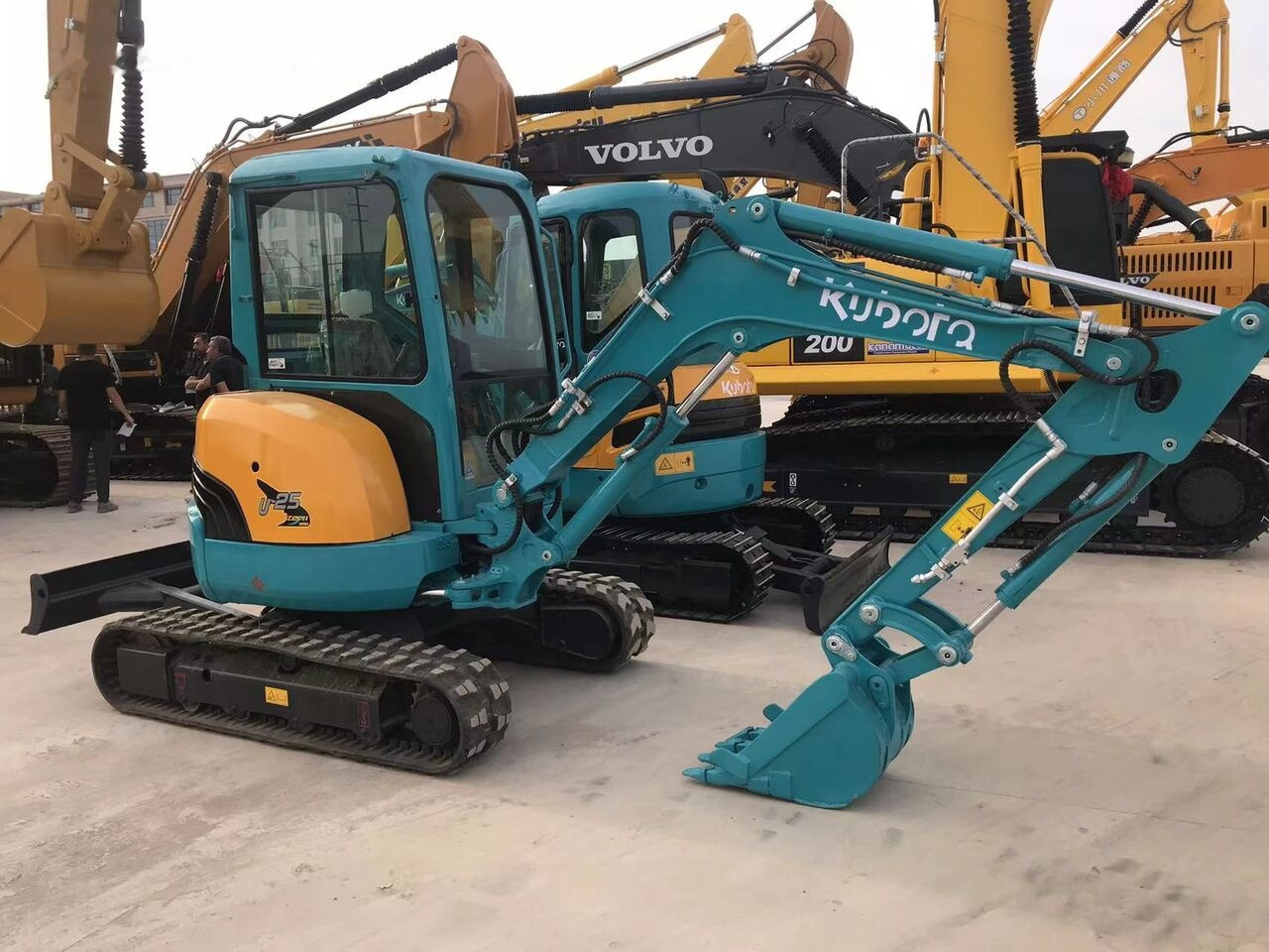 Kubota U25 - Мини багер: снимка 2 Kubota U25 - Мини багер: снимка 2