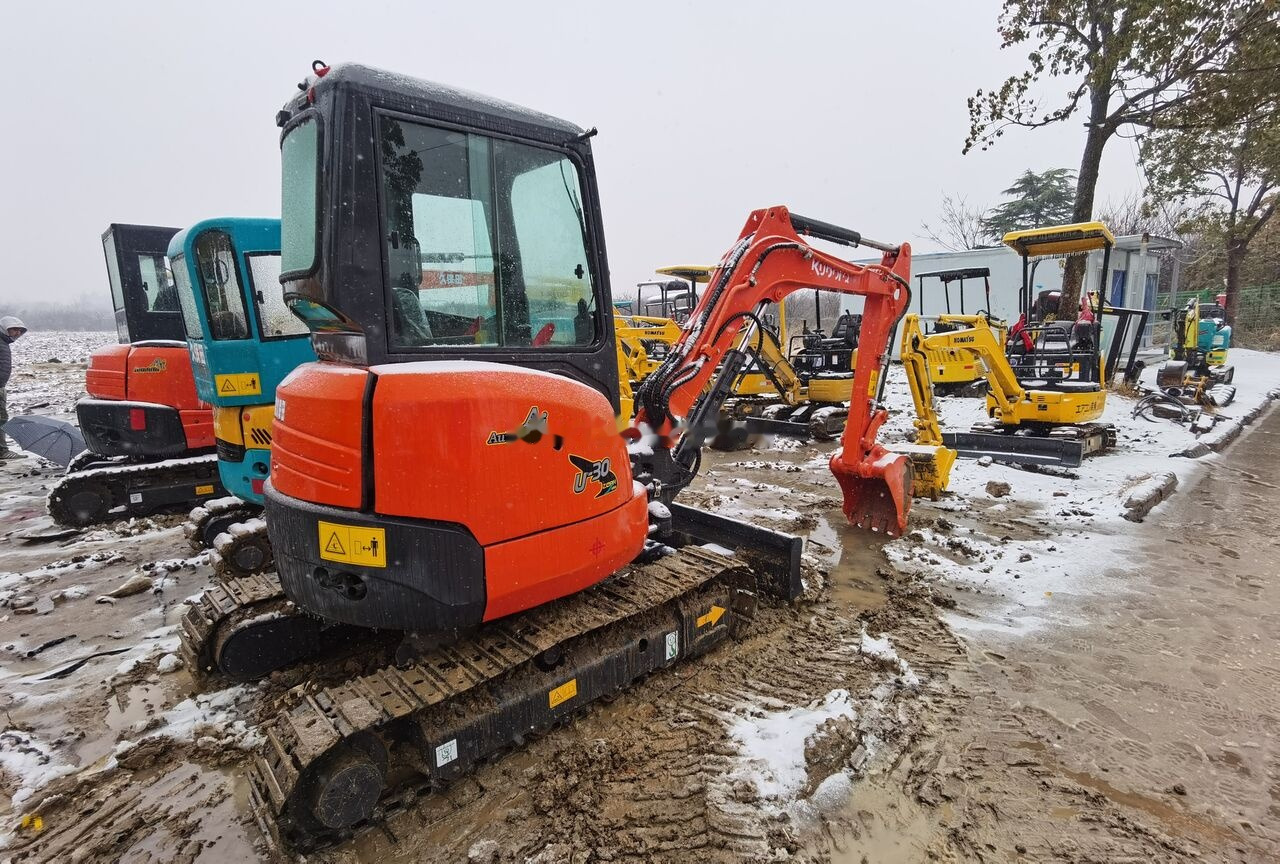 Kubota U30 - Мини багер: снимка 2 Kubota U30 - Мини багер: снимка 2