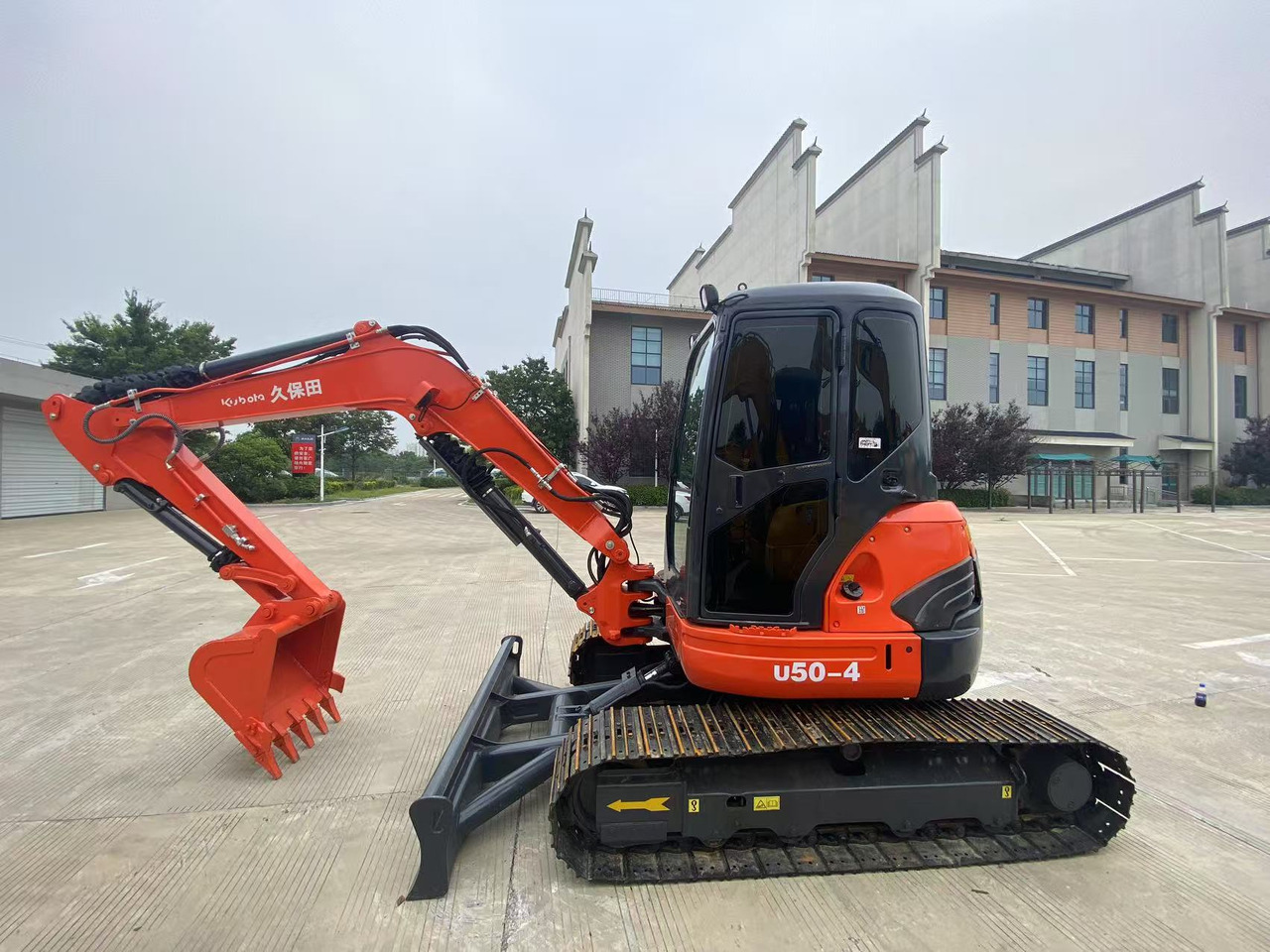 Kubota U50-4 - Мини багер: снимка 1 Kubota U50-4 - Мини багер: снимка 1