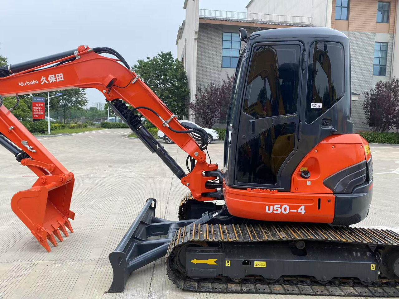 Kubota U50-4 - Мини багер: снимка 5 Kubota U50-4 - Мини багер: снимка 5