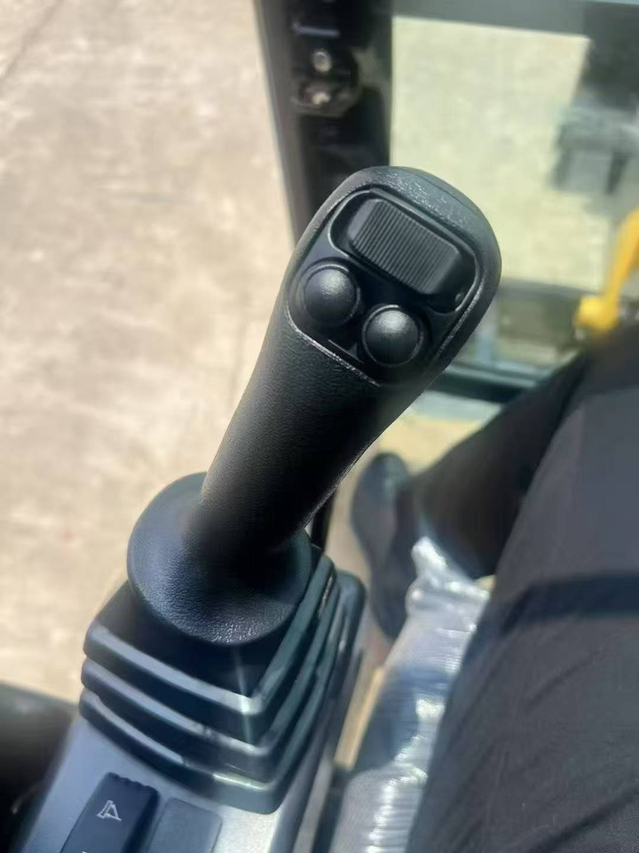 SANY SY60C - Мини багер: снимка 3 SANY SY60C - Мини багер: снимка 3