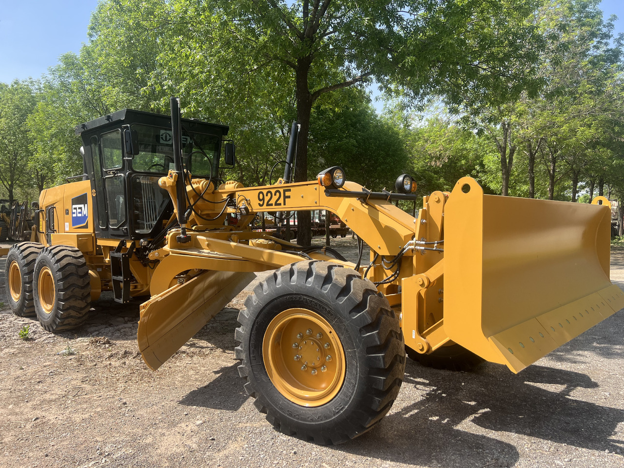 Нови Грейдер SEM SEM922F: снимка 10