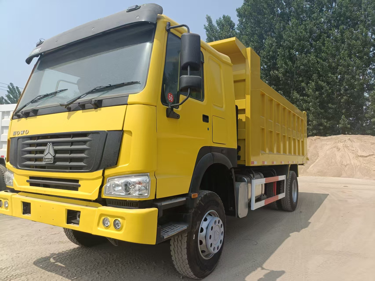 SINOTRUK HOWO 4x2 - Самосвал камион: снимка 2 SINOTRUK HOWO 4x2 - Самосвал камион: снимка 2