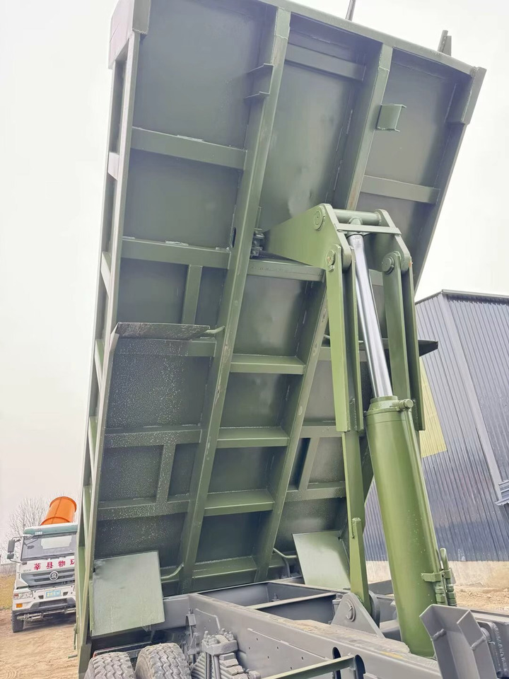 SINOTRUK HOWO 6x4 - Самосвал камион: снимка 5 SINOTRUK HOWO 6x4 - Самосвал камион: снимка 5