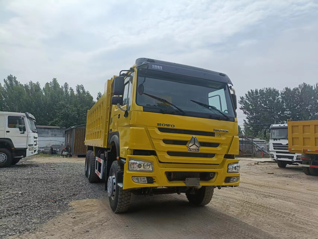 SINOTRUK HOWO - Самосвал камион: снимка 1 SINOTRUK HOWO - Самосвал камион: снимка 1