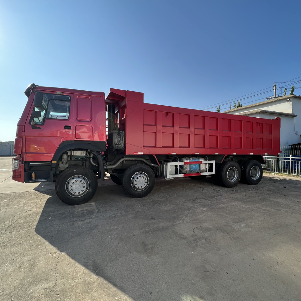 SINOTRUK HOWO - Самосвал камион: снимка 2 SINOTRUK HOWO - Самосвал камион: снимка 2