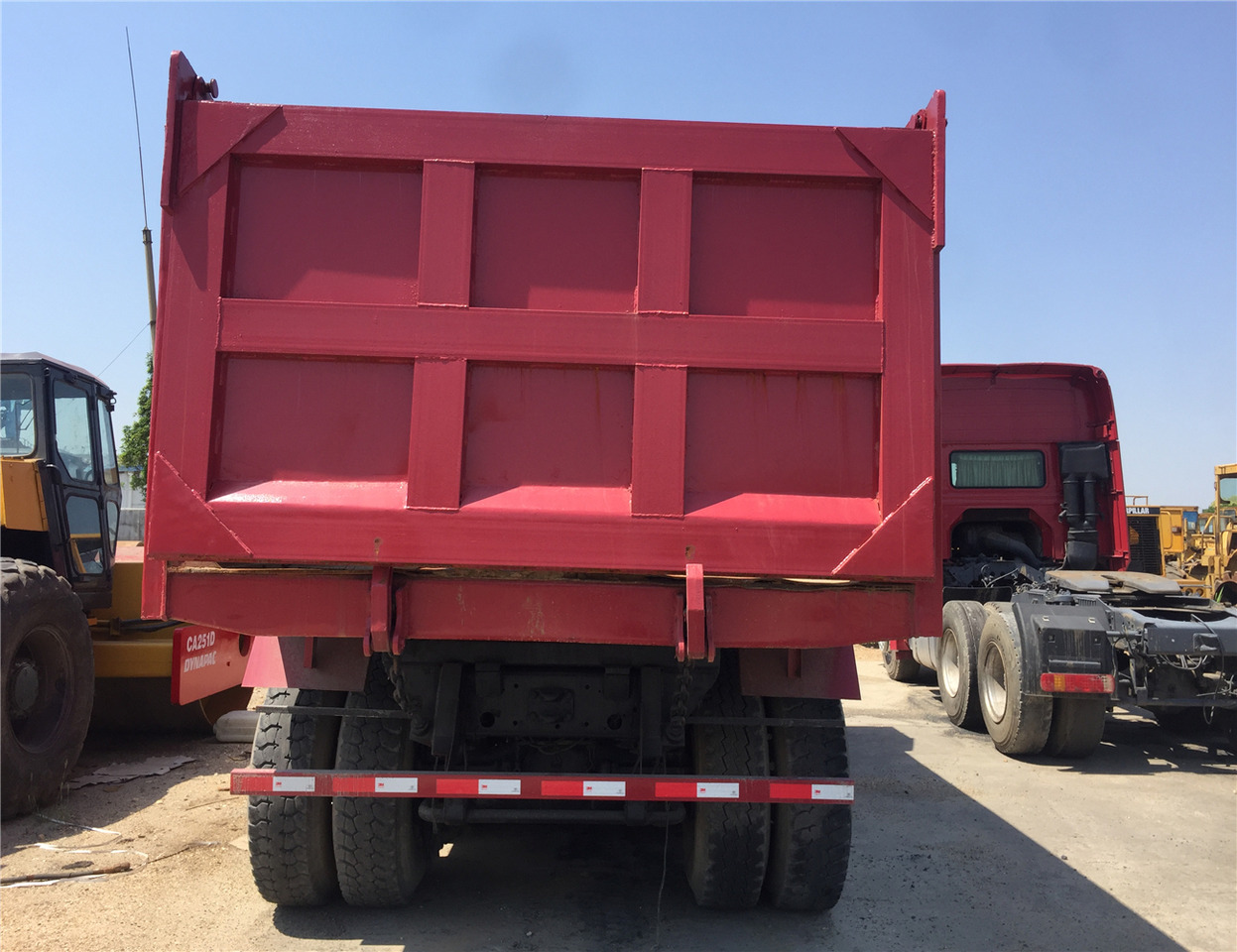 SINOTRUK HOWO - Самосвал камион: снимка 4 SINOTRUK HOWO - Самосвал камион: снимка 4