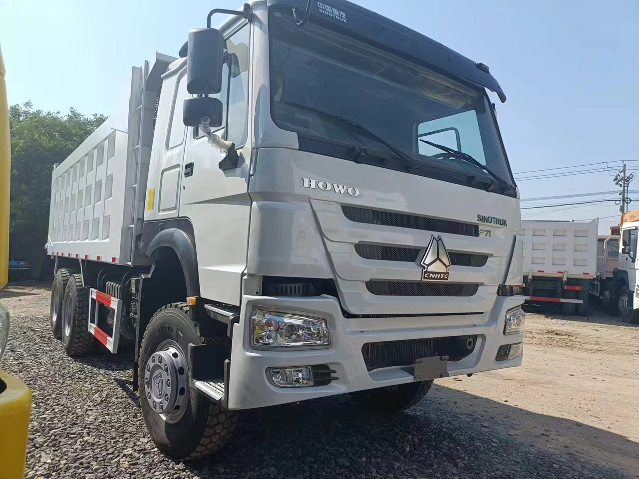 SINOTRUK HOWO - Самосвал камион: снимка 1 SINOTRUK HOWO - Самосвал камион: снимка 1