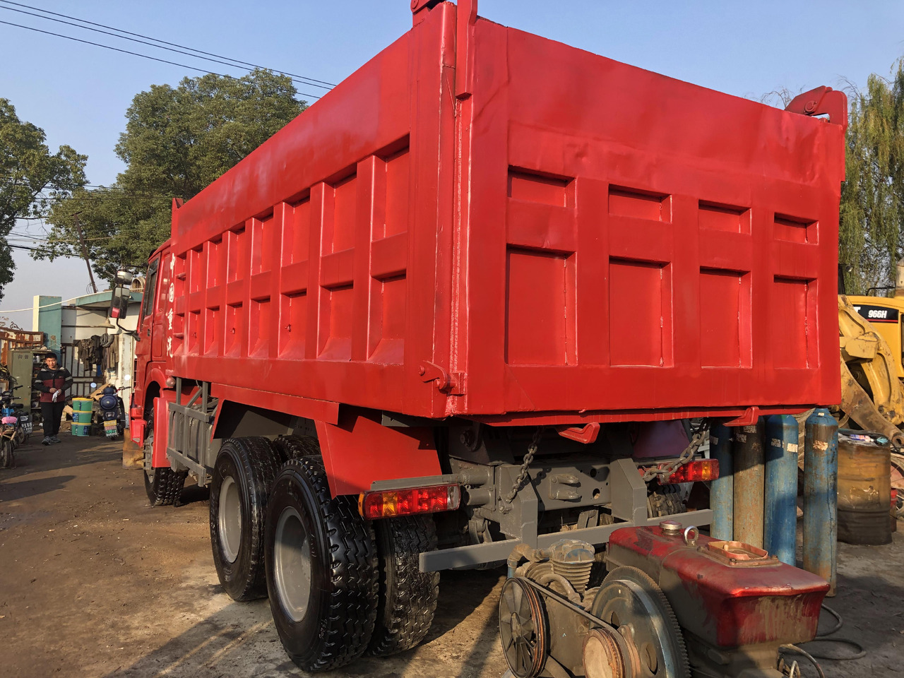 SINOTRUK HOWO - Самосвал камион: снимка 3 SINOTRUK HOWO - Самосвал камион: снимка 3