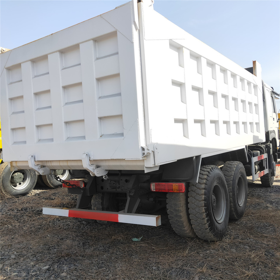 Самосвал камион SINOTRUK HOWO: снимка 7