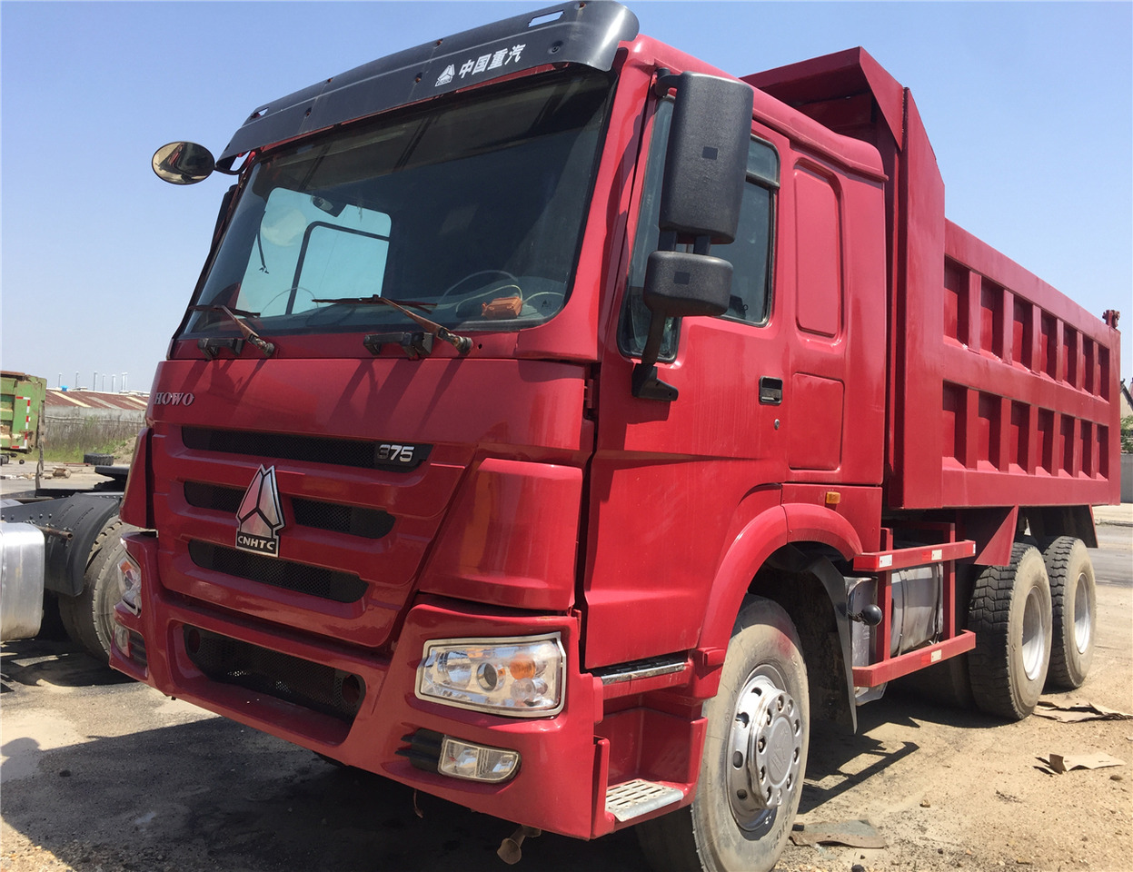 SINOTRUK HOWO - Самосвал камион: снимка 5 SINOTRUK HOWO - Самосвал камион: снимка 5